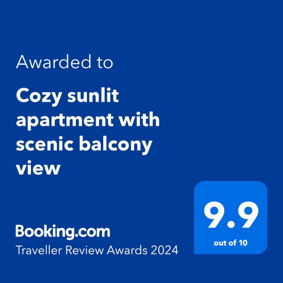Cozy Sunlit Apartment With Scenic Balcony View Tirana Buitenkant foto